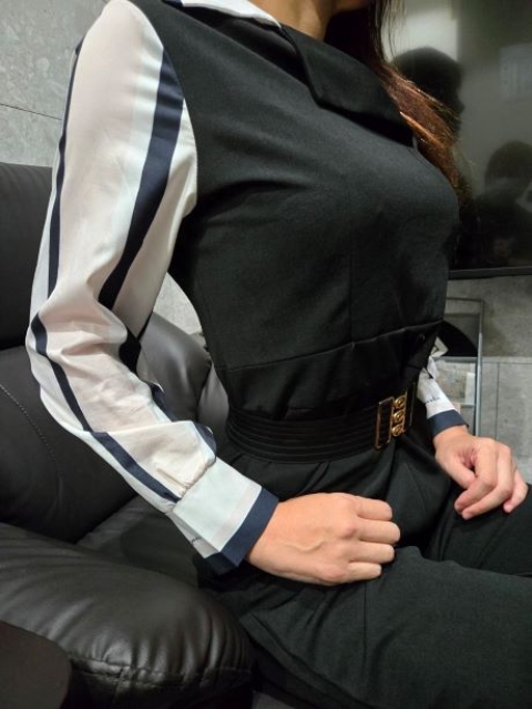 麗奈